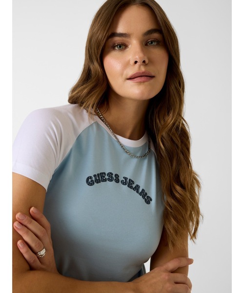 GUESS JEANS(ゲスジーンズ)の「GUESS JEANS SLIM Raglan Piping Tee Tシャツ ロゴTシャツ(Tシャツ/カットソー・レディース・ライトブルー/ホワイト/ブラック・SMALL/X-SMALL/LARGE/MEDIUM)」の11枚目の写真