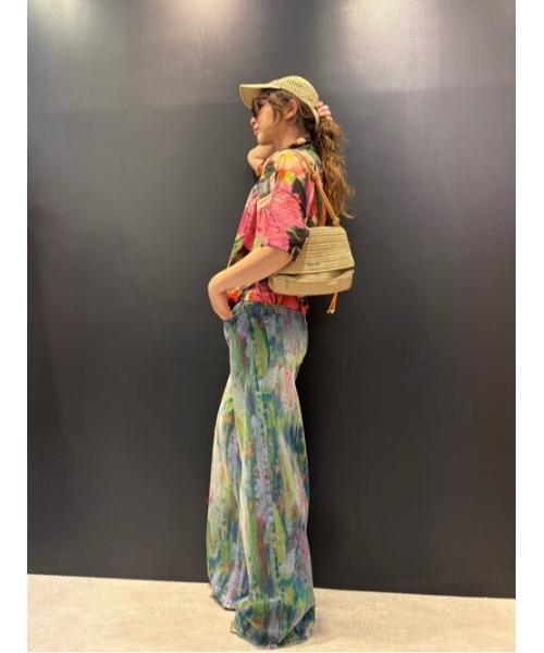Desigual(デシグアル)の「フローラルグラフィックオープンカラー半袖シャツ(シャツ/ブラウス・レディース・レッド・XL/M/S/L/XS)」の3枚目の写真