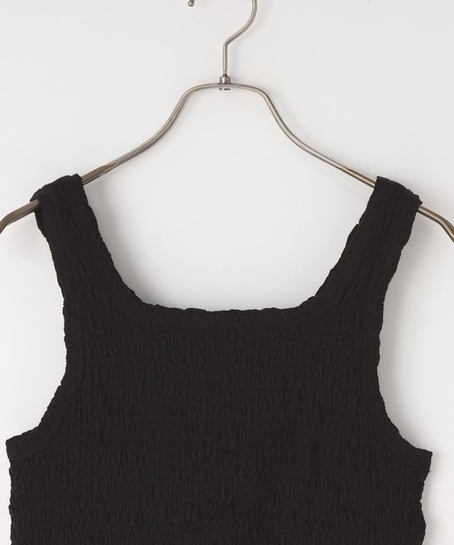 LOWRYS FARM（ローリーズファーム）の「シャーリングタンク 657697（タンクトップ・レディース・ブラック/アイボリー/ホワイト・FREE）」の12枚目の写真