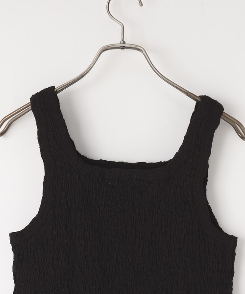 LOWRYS FARM（ローリーズファーム）の「シャーリングタンク 657697（タンクトップ・レディース・ブラック/アイボリー/ホワイト・FREE）」の6枚目の写真