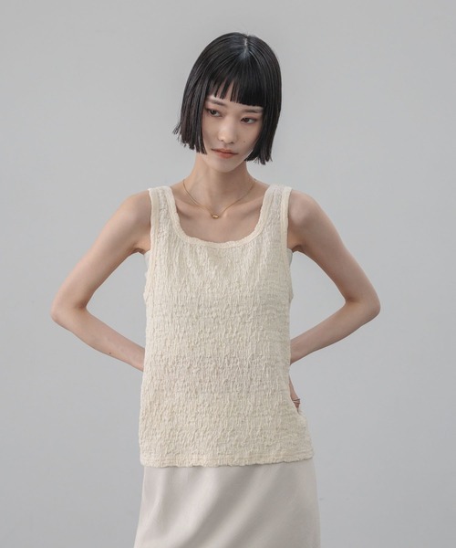 LOWRYS FARM（ローリーズファーム）の「シャーリングタンク 657697（タンクトップ・レディース・ブラック/アイボリー/ホワイト・FREE）」の13枚目の写真