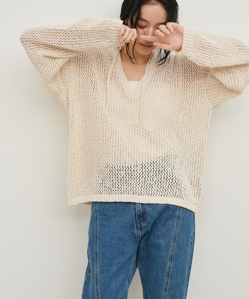 LARUTA（ラルータ）の「【LARUTA】MIXメッシュキーネックプルオーバー（ニット/セーター・レディース・グレー/ピンク/アイボリー/ブラック・FREE）」の6枚目の写真