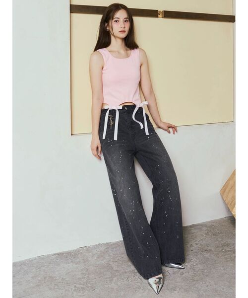 CALNAMUR(カルナムール)の「キーチャームデニムパンツ(デニムパンツ・レディース・ブラック/ブルー・SMALL/MEDIUM)」の14枚目の写真
