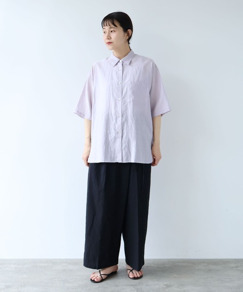 yuni(ユニ )の「Ra/R/Ny oversized plain half sleeves shirt(シャツ/ブラウス・レディース・ライラック/チャコールグレー・FREE)」の3枚目の写真