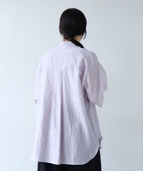 yuni(ユニ )の「Ra/R/Ny oversized plain half sleeves shirt(シャツ/ブラウス・レディース・ライラック/チャコールグレー・FREE)」の8枚目の写真