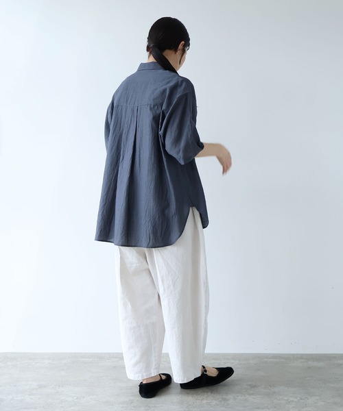 yuni(ユニ )の「Ra/R/Ny oversized plain half sleeves shirt(シャツ/ブラウス・レディース・ライラック/チャコールグレー・FREE)」の11枚目の写真