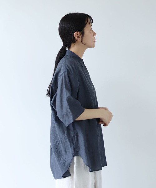 yuni(ユニ )の「Ra/R/Ny oversized plain half sleeves shirt(シャツ/ブラウス・レディース・ライラック/チャコールグレー・FREE)」の13枚目の写真