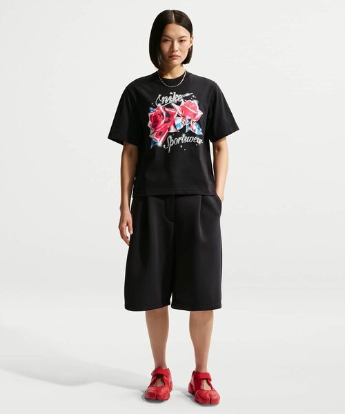 NIKE（ナイキ）の「ナイキ スポーツウェア ウィメンズ ルーズ Tシャツ / Nike Sportswear Women's Loose T-Shirt IR7823-010 Black（Tシャツ/カットソー・レディース・ブラック・S/XS/XL/L/M）」の4枚目の写真