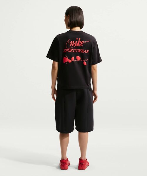 NIKE（ナイキ）の「ナイキ スポーツウェア ウィメンズ ルーズ Tシャツ / Nike Sportswear Women's Loose T-Shirt IR7823-010 Black（Tシャツ/カットソー・レディース・ブラック・S/XS/XL/L/M）」の5枚目の写真