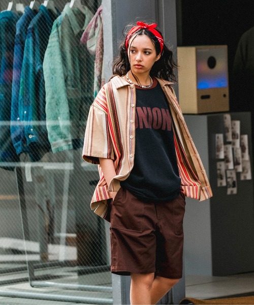 UNION（UNION TOKYO）（ユニオン）の「UNION TOKYO BIG LOGO RINGER TEE ユニオントーキョー Tシャツ（Tシャツ/カットソー・メンズ・グリーン/ダークブラウン・XL/L/M/S）」の7枚目の写真
