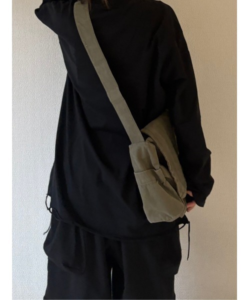 YACA(ヤーカ)の「cotton shoulder bag/コットンショルダーバッグ【unisex item】(ショルダーバッグ・レディース・ブラック/カーキ・FREE)」の10枚目の写真