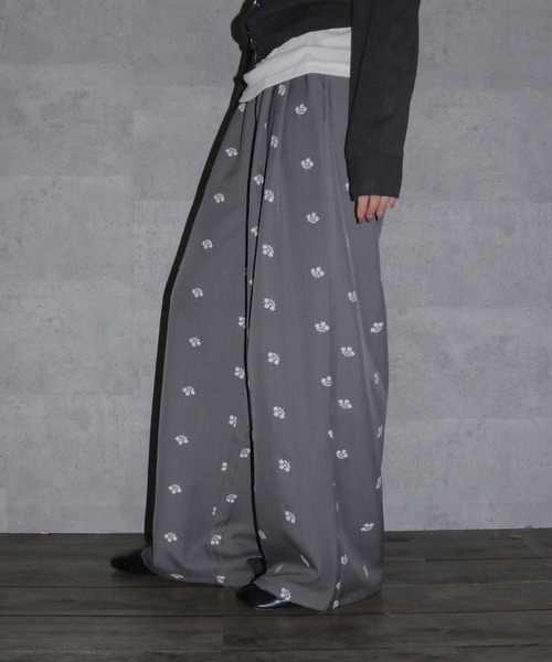 cheriella】フラワー刺繍スラックスパンツ FLOWER EMBROIDERY SLACKS