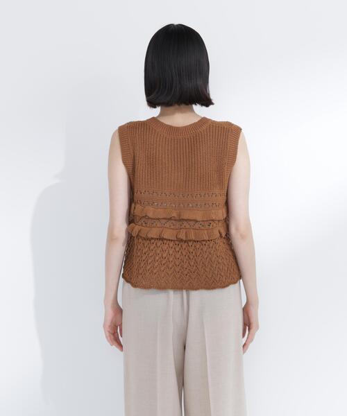 NATURAL BEAUTY BASIC（ナチュラルビューティーベーシック）の「Ｖネック透かし編みフリルニット（ニット/セーター・レディース・レッド/キャメル/オフホワイト・ﾌﾘ-）」の7枚目の写真