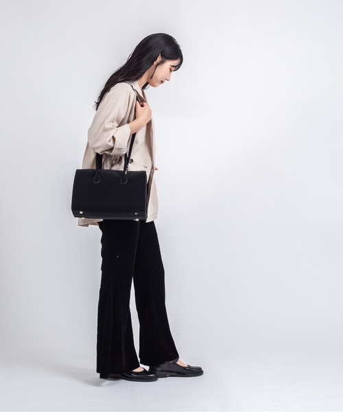 Rivel(リヴェル)の「【Maison de Z】スエード本革 2WAY ボストンバッグ ショルダーバッグ(ボストンバッグ・レディース・ブラック/ダークブラウン・FREE)」の13枚目の写真