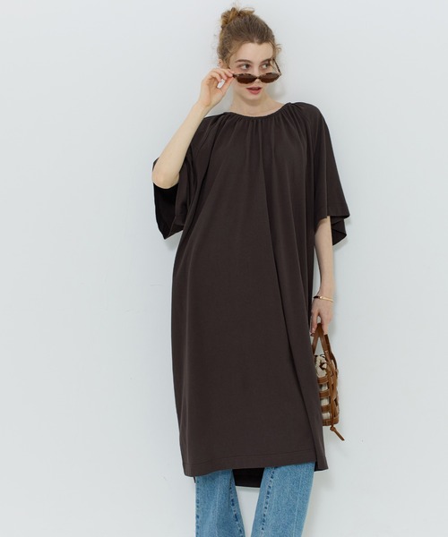 coca(coca)(コカ)の「カットバックリボンギャザーワンピース(ワンピース・レディース・ダークブラウン/ブラック・L/M)」の12枚目の写真