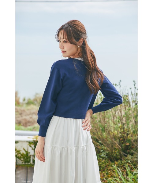 tocco closet(トッコ クローゼット)の「リボンビジュー釦Vネックニットカーディガン(カーディガン/ボレロ・レディース・ネイビー/ラベンダー/オフホワイト/レモンイエロー・M)」の16枚目の写真