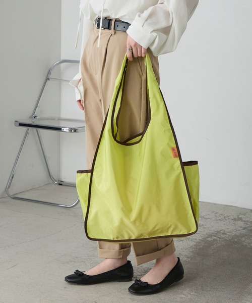 BONLECILL Marche（ボンルシールマルシェ）の「【BONLECILL Marche】《折りたたみ》バイカラーカラフルエコバッグ（エコバッグ/サブバッグ・レディース・ライトブルー/ミント/ピンク/ライトピンク/ライトグリーン/ブラウン・FREE）」の11枚目の写真