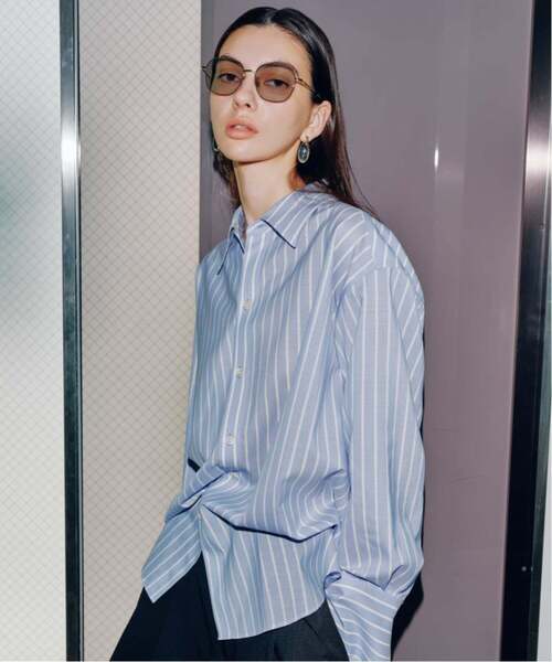 ADAM ET ROPE'(アダムエロペ)の「Zoff|ADAM ET ROPE' アダムエロペ ウェリントン型 サングラス|SUNCUTGlasses/UV100%CUT メタル カラーレンズ おしゃれ 紫外線対策 UVカット 男女兼用 メンズ レディース 男性用 女性用 ユニセックス(サングラス・レディース・ゴールド/シルバー系/ブラック・FREE)」の10枚目の写真