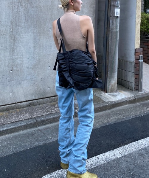 SOLPRESA(ソルプレーサ)の「3WAYフリルトート/ショルダーバッグ/サブバッグ/エコバッグ(トートバッグ・レディース・ブラック/ベージュ/チャコールグレー・ONE SIZE)」の20枚目の写真