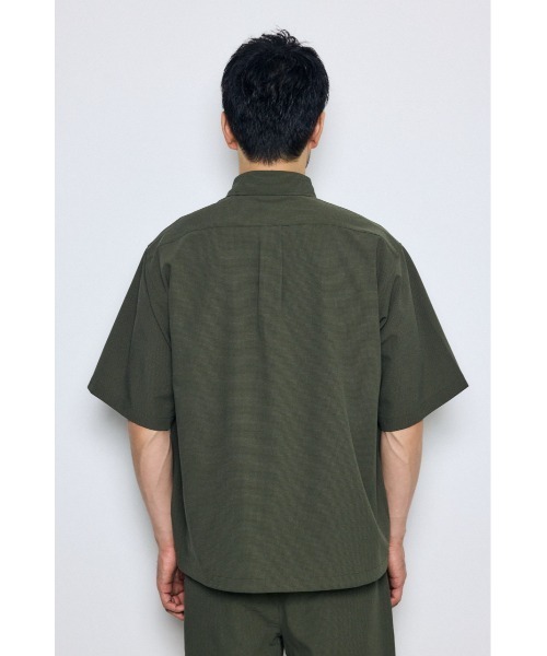AZUL by moussy（アズールバイマウジー）の「テックジャガードアクション半袖シャツ（シャツ/ブラウス・メンズ・ブラウン/ブラック/カーキ・LARGE/MEDIUM）」の13枚目の写真