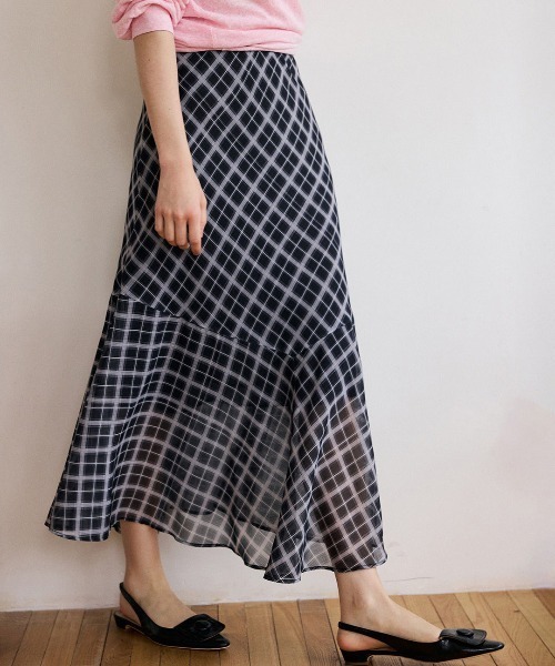 &soiree(アンドソワレ)の「シアーチェックフレアスカート(スカート・レディース・ブラック・SMALL/MEDIUM/LARGE)」の5枚目の写真