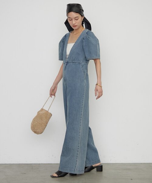 LOUNGEDRESS（ラウンジドレス）の「デニムパフオールインワン（つなぎ/オールインワン・レディース・ブルー・SMALL/MEDIUM）」の6枚目の写真
