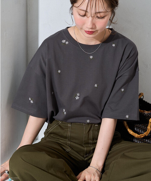 限定展開 フラワー 刺繍 半袖 ビッグ Tシャツ（Tシャツ/カットソー