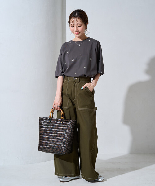 FREAK'S STORE(フリークスストア)の「限定展開 フラワー 刺繍 半袖 ビッグ Tシャツ(Tシャツ/カットソー・レディース・ブラック/ナチュラル/オフホワイト・フリ-)」の20枚目の写真