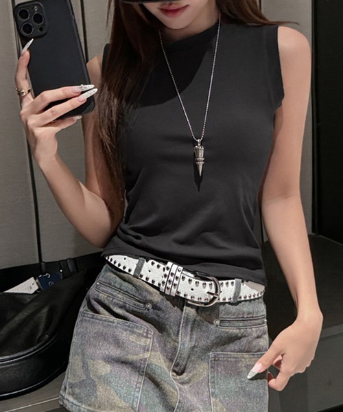meJane(ミージェーン)の「ノースリーブTシャツ(タンクトップ・レディース・ホワイト/カーキ/ブラウン/ブラック/グレー・FREE)」の2枚目の写真
