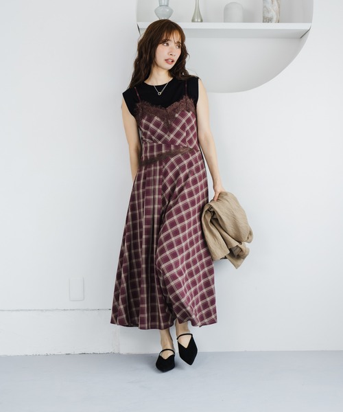 mysty woman（ミスティウーマン）の「シアーノースリニット　1047001（ニット/セーター・レディース・ブラック/オフホワイト/ボルドー・FREE）」の9枚目の写真