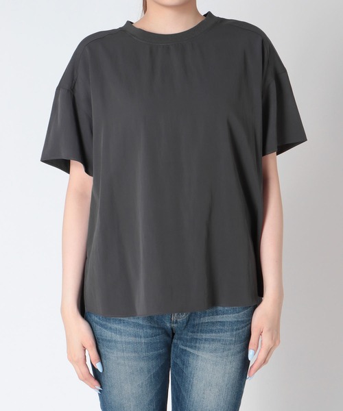 Jines(ジネス)の「クルーネックハーフスリーブTブラウス(Tシャツ/カットソー・レディース・ベージュ/チャコールグレー/モカ/ブラック・38)」の12枚目の写真