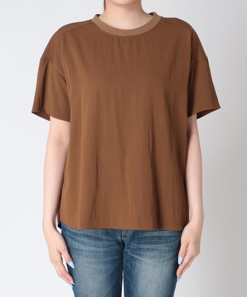 Jines(ジネス)の「クルーネックハーフスリーブTブラウス(Tシャツ/カットソー・レディース・ベージュ/チャコールグレー/モカ/ブラック・38)」の14枚目の写真