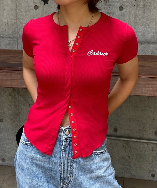 ROGER AND RAW(ロジャーアンドロウ)の「フロントボタンリブ半袖トップス(Tシャツ/カットソー・レディース・ホワイト/ブラック/レッド・FREE)」の1枚目の写真