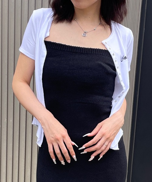 ROGER AND RAW(ロジャーアンドロウ)の「フロントボタンリブ半袖トップス(Tシャツ/カットソー・レディース・ホワイト/ブラック/レッド・FREE)」の12枚目の写真
