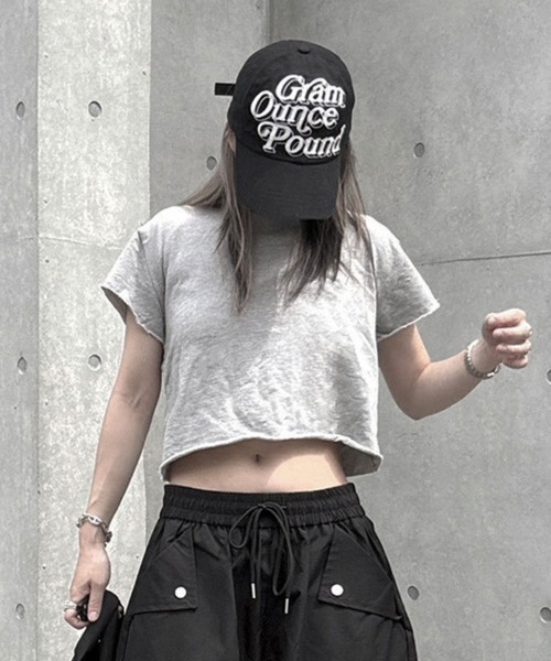 YACA(ヤーカ)の「Cutoff mini Tee/カットオフミニT(Tシャツ/カットソー・レディース・グレー/ブラック/ホワイト・FREE)」の3枚目の写真