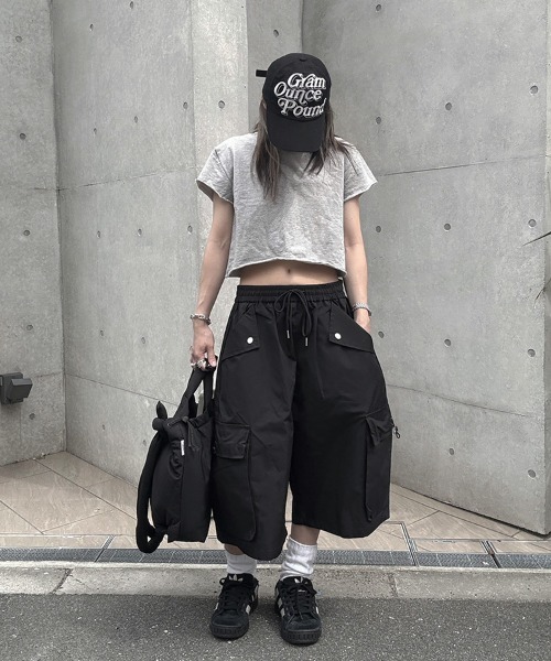 YACA(ヤーカ)の「Cutoff mini Tee/カットオフミニT(Tシャツ/カットソー・レディース・グレー/ブラック/ホワイト・FREE)」の9枚目の写真