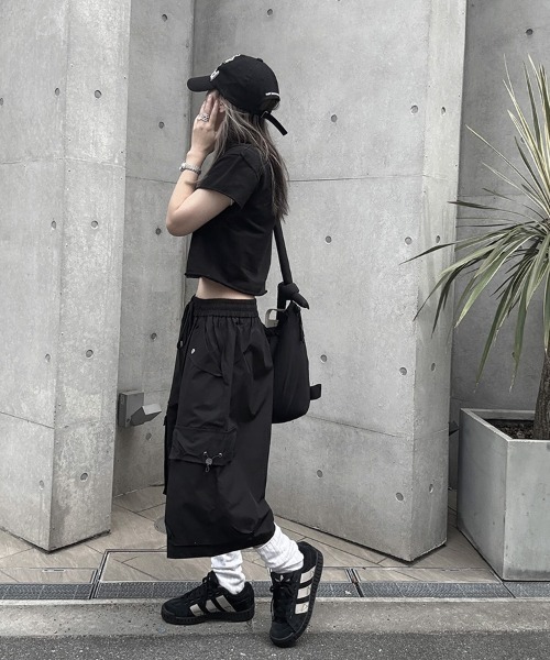 YACA(ヤーカ)の「Cutoff mini Tee/カットオフミニT(Tシャツ/カットソー・レディース・グレー/ブラック/ホワイト・FREE)」の11枚目の写真