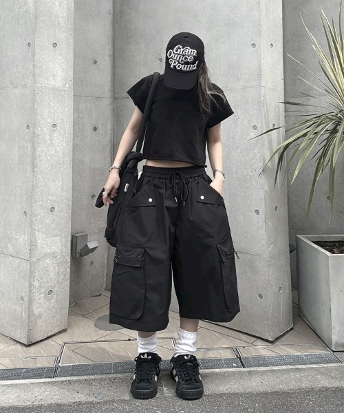 YACA(ヤーカ)の「Cutoff mini Tee/カットオフミニT(Tシャツ/カットソー・レディース・グレー/ブラック/ホワイト・FREE)」の13枚目の写真