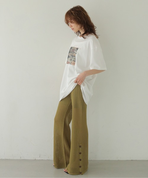 CLEIO(クレイオ)の「【CLEIO】フォトプリント オーバーサイズTシャツ PHOTO PRINT OVERSIZE TEE(Tシャツ/カットソー・レディース・チャコールグレー/オフホワイト/オートミール・FREE)」の10枚目の写真