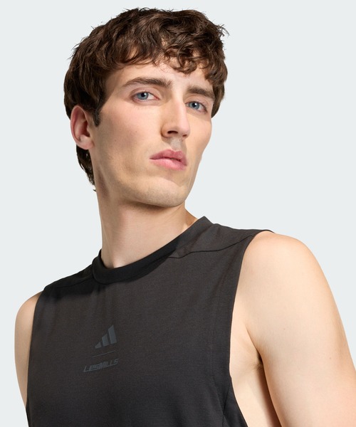 adidas(アディダス)の「Les Mills グラフィック タンクトップ / アディダス adidas(Tシャツ/カットソー・メンズ・ブラック・XX-LARGE/XX-SMALL/MEDIUM/LARGE/3XL/X-LARGE/X-SMALL/SMALL)」の4枚目の写真