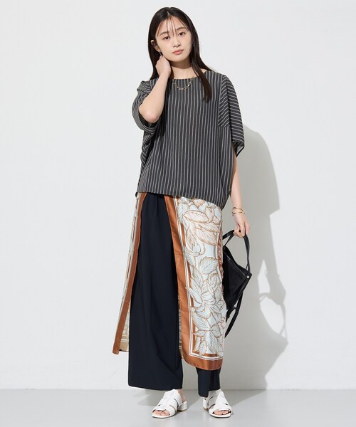 INDIVI(インディヴィ)の「【洗える/UVケア】ジョーゼットドルマンブラウス(シャツ/ブラウス・レディース・ホワイト系その他/チャコール/レッド系1・15 /13/05/38/34/19)」の14枚目の写真