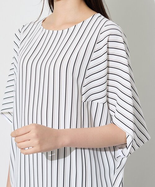 INDIVI(インディヴィ)の「【洗える/UVケア】ジョーゼットドルマンブラウス(シャツ/ブラウス・レディース・ホワイト系その他/チャコール/レッド系1・15 /13/05/38/34/19)」の22枚目の写真