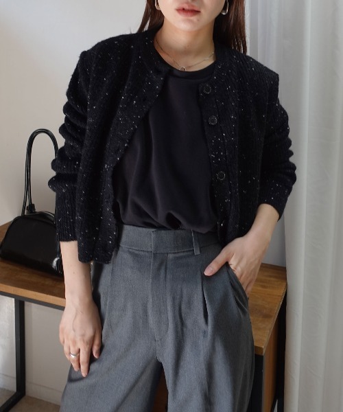 CORNERS(コーナーズ)の「ネップヤーンクルーネックカーディガン(カーディガン/ボレロ・レディース・ベージュ/アイボリー/ブラウン/ブラック・M)」の2枚目の写真