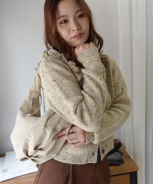 CORNERS(コーナーズ)の「ネップヤーンクルーネックカーディガン(カーディガン/ボレロ・レディース・ベージュ/アイボリー/ブラウン/ブラック・M)」の11枚目の写真