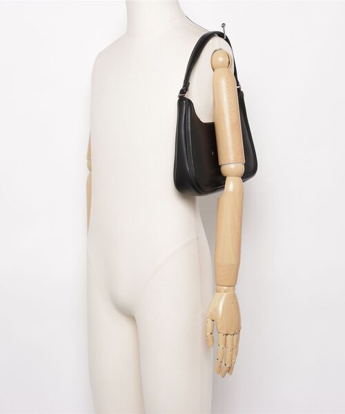 Calvin Klein(カルバン・クライン)の「Calvin Klein カルバンクライン BOLD CK SMALL SHOULDER BAG ショルダーバッグ(ショルダーバッグ・レディース・ホワイト/ブラック・FREE)」の15枚目の写真