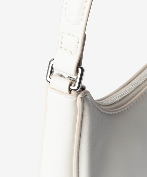 Calvin Klein(カルバン・クライン)の「Calvin Klein カルバンクライン BOLD CK SMALL SHOULDER BAG ショルダーバッグ(ショルダーバッグ・レディース・ホワイト/ブラック・FREE)」の9枚目の写真
