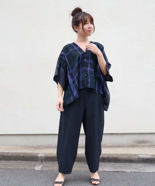 etre relie(エトレリー)の「強撚シャドーミニサッカーパンツ(その他パンツ・レディース・グレー/ダークネイビー・MEDIUM/SMALL)」の17枚目の写真