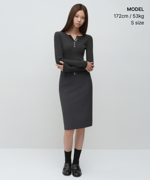 MUSINSA STANDARD WOMAN（ムシンサスタンダードウーマン）の「ウィメンズリブスリムヘンリーネックニット[ガンメタル]（ニット/セーター・レディース・その他・SMALL/MEDIUM/LARGE/X-SMALL）」の2枚目の写真