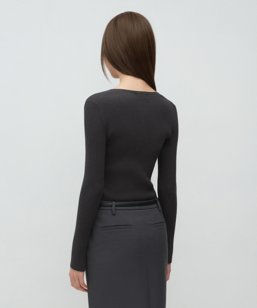 MUSINSA STANDARD WOMAN（ムシンサスタンダードウーマン）の「ウィメンズリブスリムヘンリーネックニット[ガンメタル]（ニット/セーター・レディース・その他・SMALL/MEDIUM/LARGE/X-SMALL）」の3枚目の写真