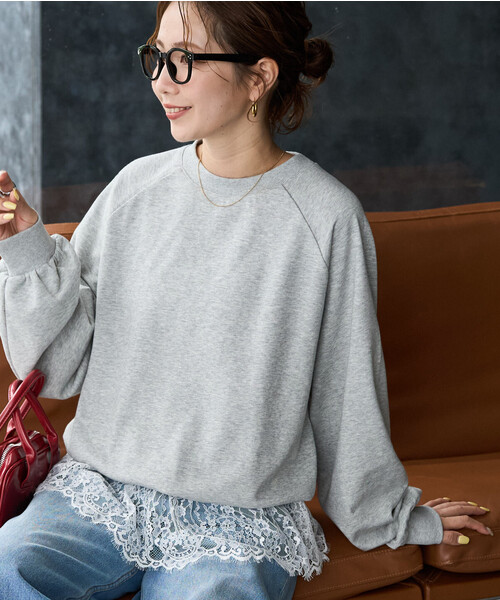 FREAK'S STORE(フリークスストア)の「限定展開 裾 レース ドッキング 裏毛 トップス(スウェット・レディース・ブラック/ブラウン/グレー/ナチュラル・フリ-)」の2枚目の写真